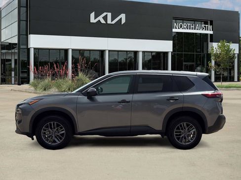 Used 2023 Nissan Rogue S AWD/4WD image 6