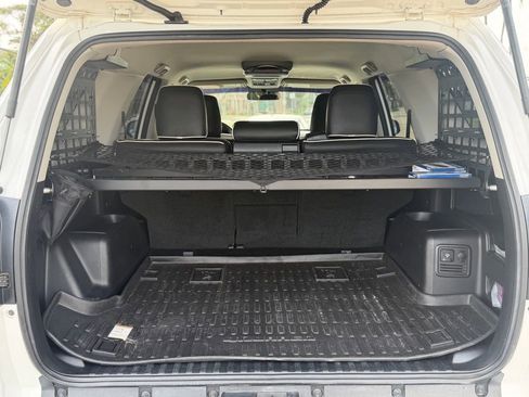 Used 2016 Toyota 4Runner SR5 AWD/4WD image 14
