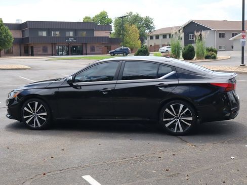 Used 2020 Nissan Altima 2.5 SR w/ Premium Package FWD image 8