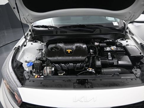 Used 2022 Kia Forte LXS image 16