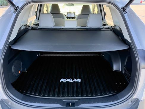 Certified 2019 Toyota RAV4 Limited AWD/4WD image 16