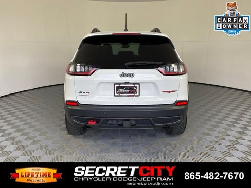 Used 2019 Jeep Cherokee Trailhawk AWD/4WD image 6