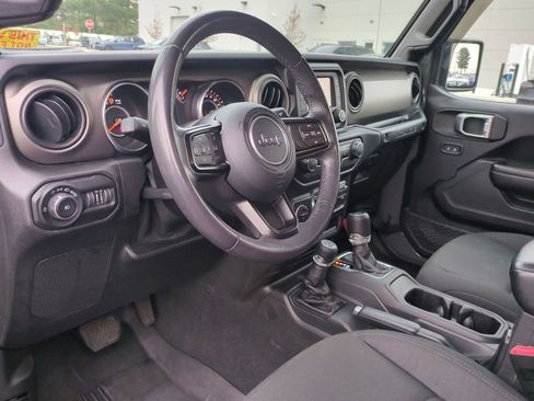 Used 2019 Jeep Wrangler Sport image 16