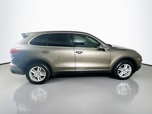 Used 2016 Porsche Cayenne image 8