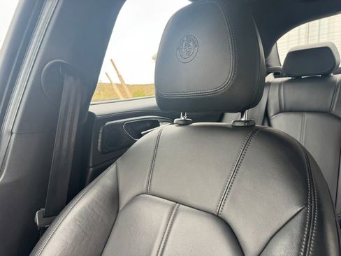 Used 2023 Alfa Romeo Giulia Sprint image 22