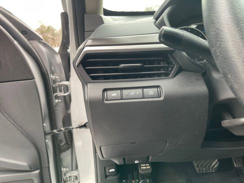 Used 2024 Nissan Altima 2.5 SV image 15