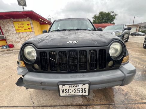 Used 2006 Jeep Liberty Sport RWD image 2