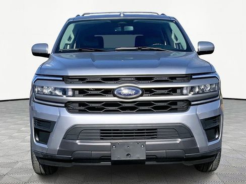 Used 2024 Ford Expedition XLT image 2