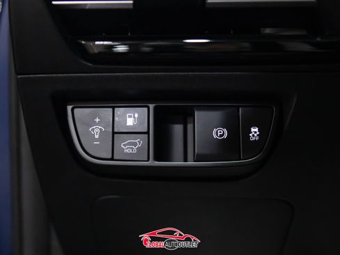 Used 2024 Kia EV6 Wind image 38