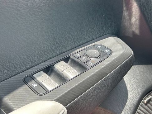 Used 2025 Mitsubishi Outlander SEL AWD/4WD image 25