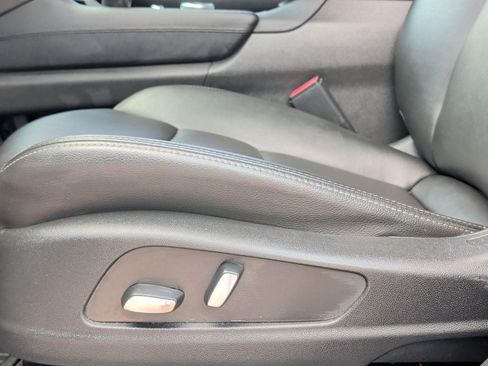 Used 2023 Cadillac XT6 Luxury w/ LPO, Floor Liner Package image 10