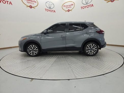 Used 2024 Nissan Kicks SV FWD image 5