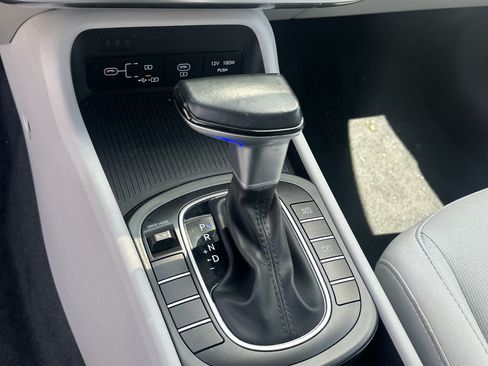 Used 2025 Hyundai Kona SEL FWD image 26