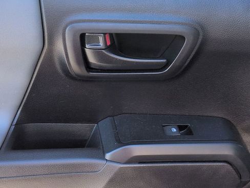 Used 2020 Toyota Tacoma SR w/ SR Convenience Package RWD image 25