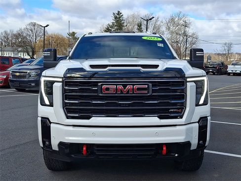 Used 2025 GMC Sierra 2500 AT4 w/ AT4 Preferred Package image 2