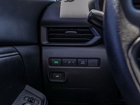 Used 2024 Nissan Sentra S FWD image 31