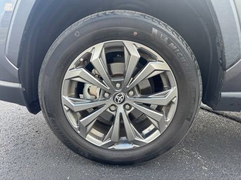 Used 2022 Toyota RAV4 Limited AWD/4WD image 12