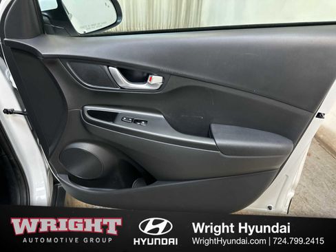 Certified 2023 Hyundai Kona SEL w/ Convenience Package image 17