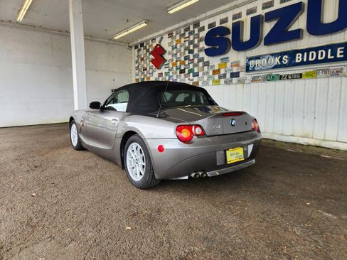 Used 2004 BMW Z4 2.5i RWD image 13