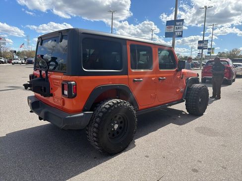 Used 2018 Jeep Wrangler Unlimited Sport S image 8