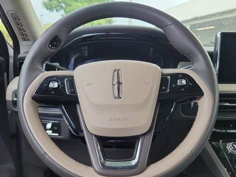 Certified 2022 Lincoln Corsair FWD image 17