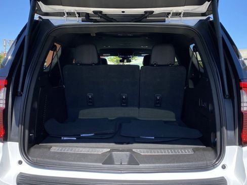 Used 2025 GMC Yukon XL Denali image 20