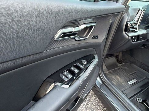 Used 2025 Kia Sportage SX Prestige AWD/4WD image 16