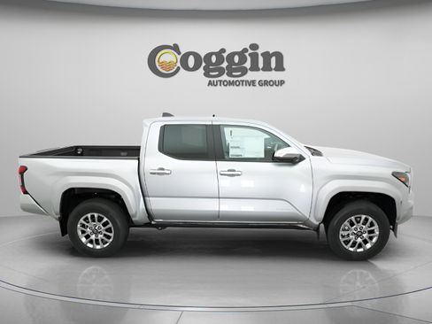New 2026 Toyota Tacoma Limited AWD/4WD image 22