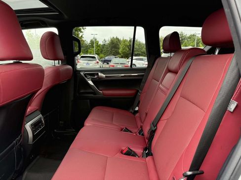Used 2023 Lexus GX 460 Premium w/ Premium Package AWD/4WD image 18