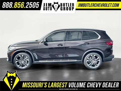 Used 2022 BMW X5 xDrive40i w/ Premium Package image 2