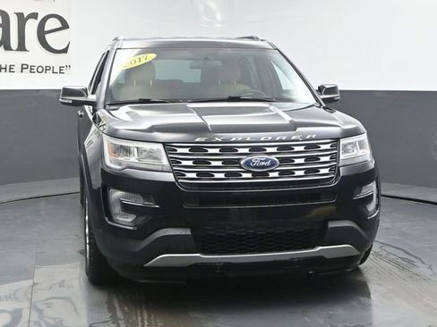 Used 2017 Ford Explorer XLT FWD image 50