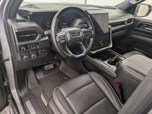 Used 2025 GMC Yukon XL Elevation AWD/4WD image 2