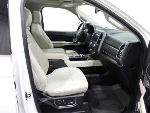 Used 2021 Ford Expedition Max Platinum AWD/4WD image 30