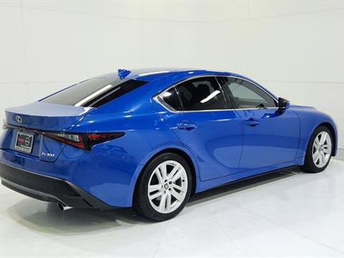 Used 2023 Lexus IS 300 w/ Comfort Package image 8