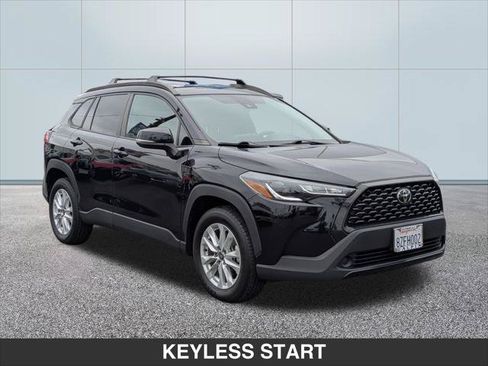 Used 2022 Toyota Corolla Cross LE w/ Moonroof Package AWD/4WD image 7