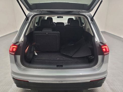 Used 2021 Volkswagen Tiguan SE FWD image 29
