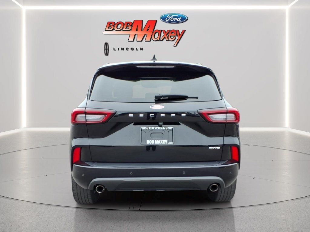 Used 2023 Ford Escape ST-Line Elite w/ Premium Technology Package AWD/4WD image 6