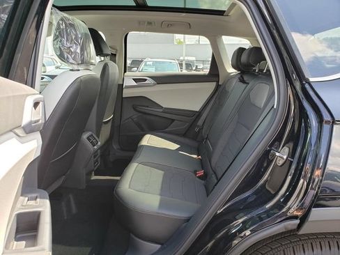 New 2026 Volkswagen Taos SE AWD/4WD image 8