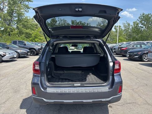 Used 2017 Subaru Outback 2.5i Premium AWD/4WD image 7