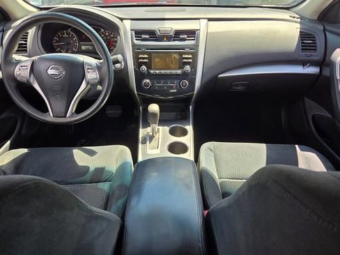 Used 2015 Nissan Altima 2.5 S w/ Power Driver Seat Package FWD image 12