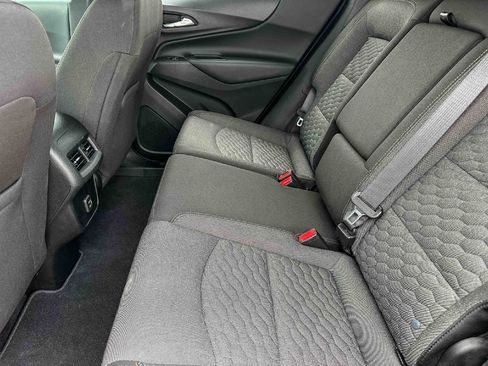 Used 2020 Chevrolet Equinox LT FWD image 18