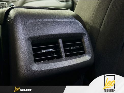 Used 2023 Chevrolet Equinox LT FWD image 25