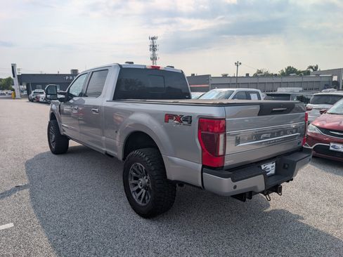 Certified 2021 Ford F250 Platinum w/ FX4 Off-Road Package AWD/4WD image 5