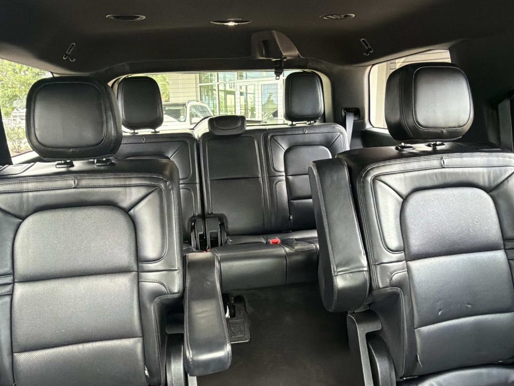 Certified 2021 Lincoln Navigator Reserve RWD image 10