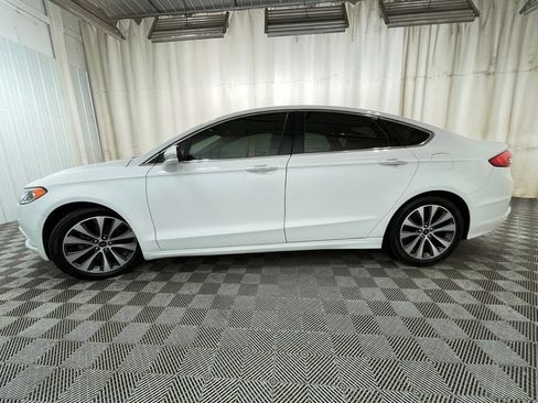 Used 2017 Ford Fusion Titanium FWD image 17