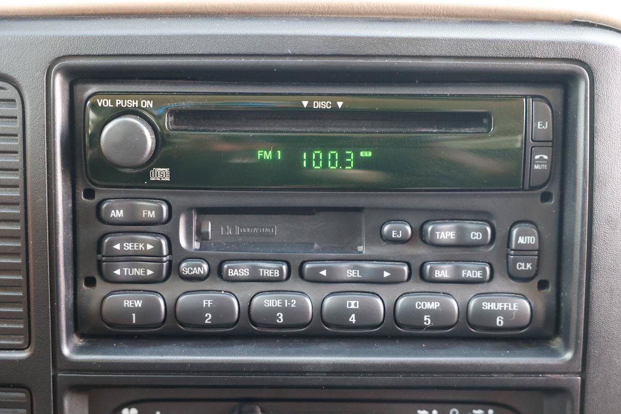 Used 2003 Ford Windstar LX FWD image 32