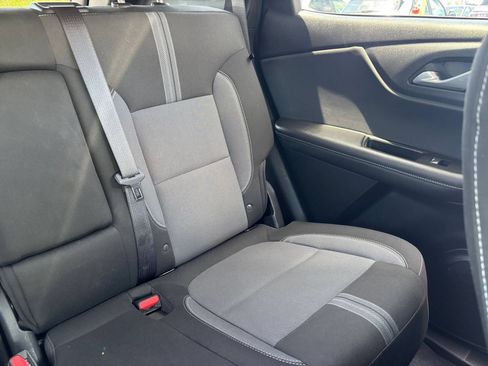 Used 2025 Chevrolet Blazer LT FWD image 33