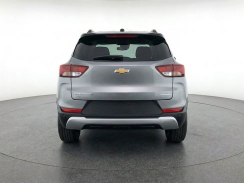 Used 2025 Chevrolet TrailBlazer LT w/ Driver Confidence Package AWD/4WD image 7