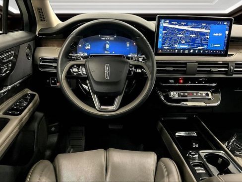 Used 2023 Lincoln Corsair Reserve w/ Equipment Group 202A AWD/4WD image 8