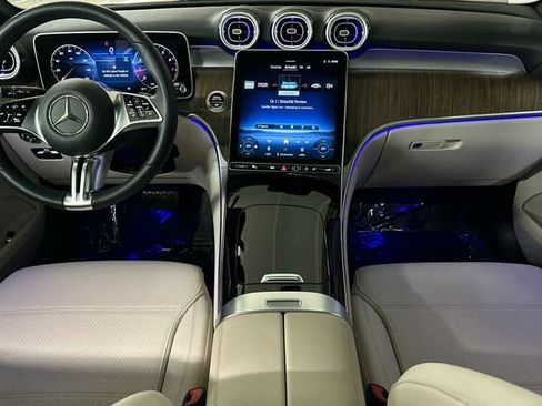 Used 2025 Mercedes-Benz GLC 300 GLC 300 image 16